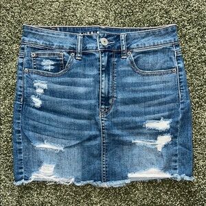 American Eagle High-Rise Distressed Denim Mini Skirt | Size 6 Regular